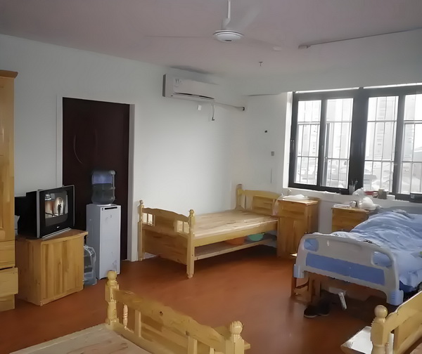 深圳入户需要哪些证_预售惨淡人气暴跌谁也救不了“狂妄自大”的那英 